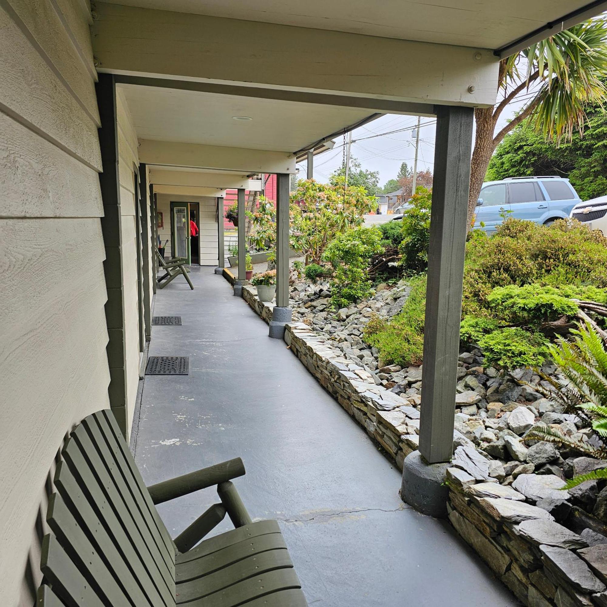 Pacific Rim Motel Юклулет Экстерьер фото